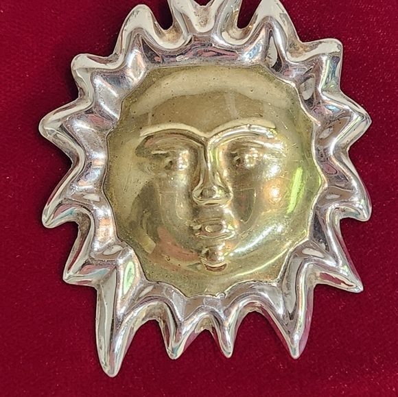 Genuine Vintage Sterling Silver & Gold "2-Tone" SUN Face Pendant/ Brooch - Picture 2 of 12